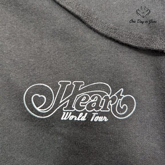 Tultex 2016 Heart World Tour Hoodie Size XS - Picture 2 of 5